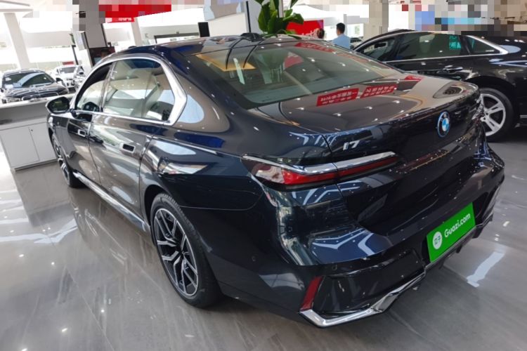 BMW i7 2023 — 4