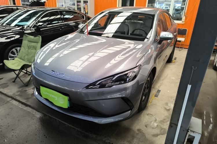 BYD Seal 05 DM-i 2025 — фото 1