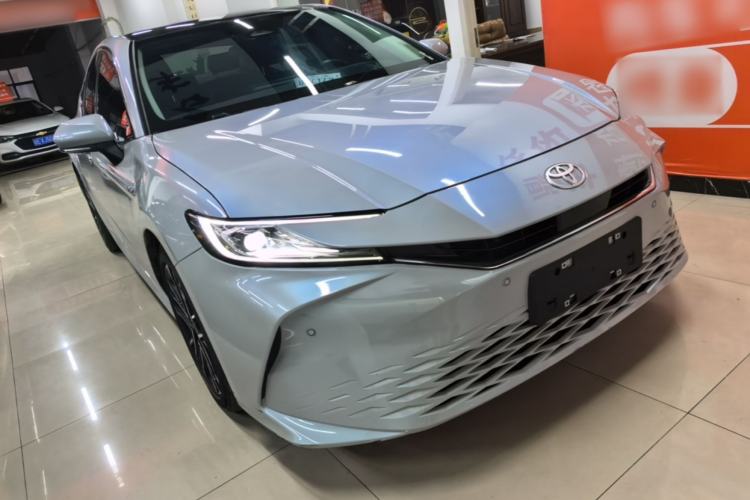 Toyota Camry 2024 — 3
