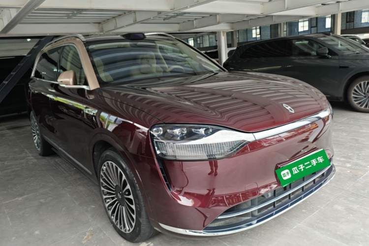 AITO M9 2025 — 3