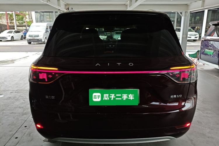 AITO M9 2025 — 5