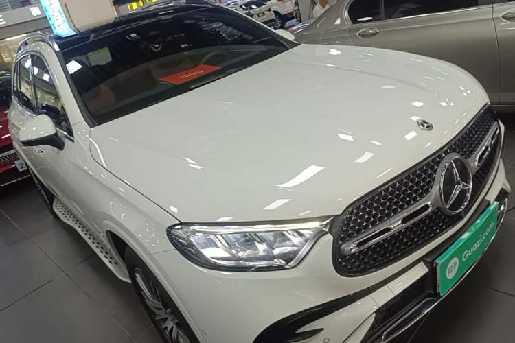 Mercedes-Benz GLC 300 L 2023 — фото 3