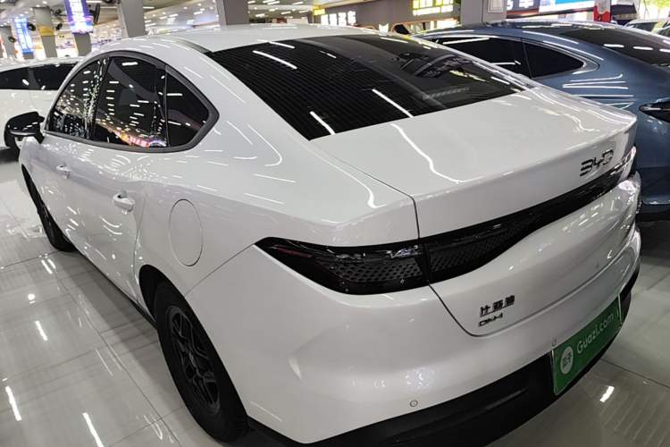 BYD Seal 05 DM-i 2025 — фото 4