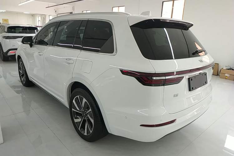 Li Auto ONE 2021 — 4