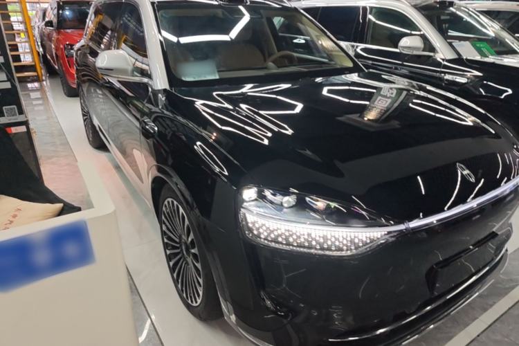 AITO M9 2025 — 3