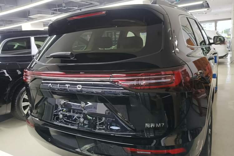 AITO M7 2024 — 5