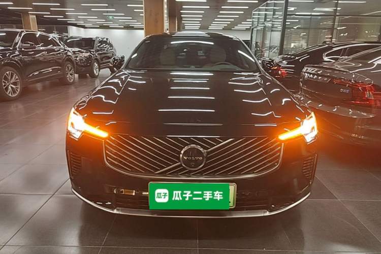 Volvo S90 2026 — 2