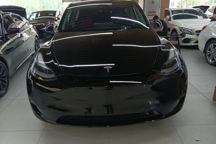 Tesla Model Y 2022 — 2