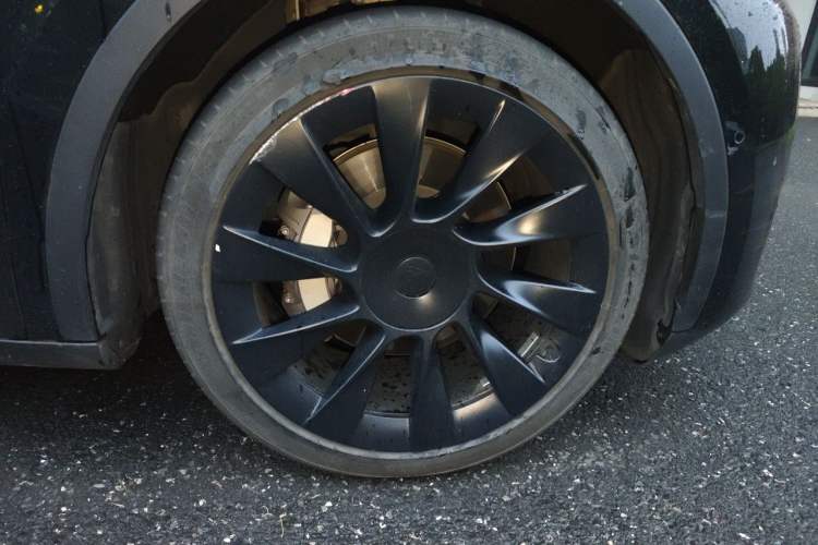 Tesla Model Y 2022 — 5