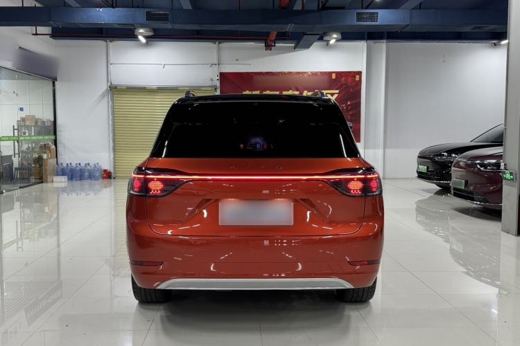 AITO M9 2024 — 4