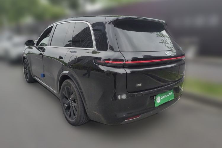 Li Auto L8 2023 — 4
