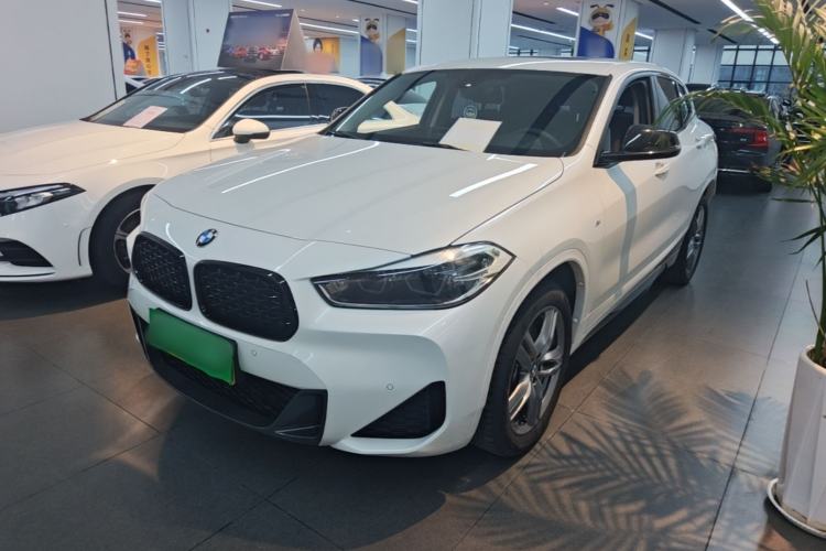 BMW X2 2023 — фото 1