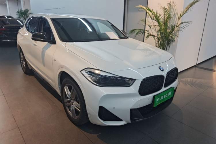 BMW X2 2023 — фото 3