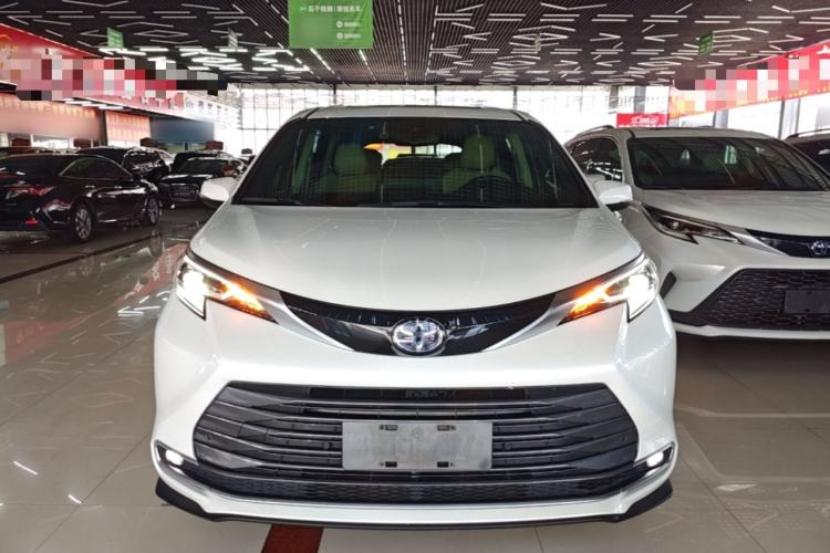 Toyota Sienna 2021 — фото 2