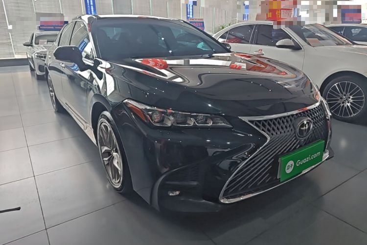 Toyota Avalon 2021 — 3