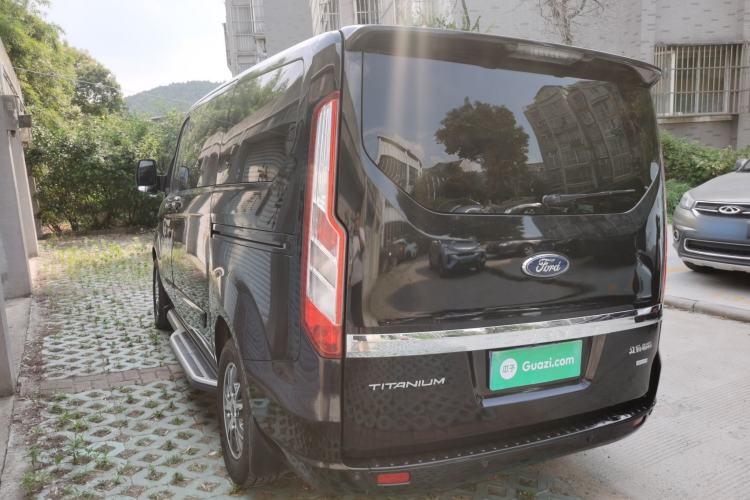 Ford Tourneo Custom 2020 — 4