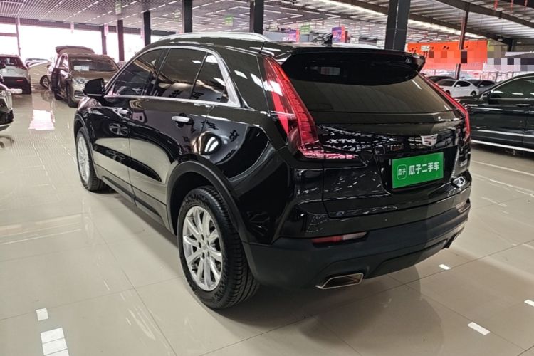 Cadillac XT4 2020 — фото 4
