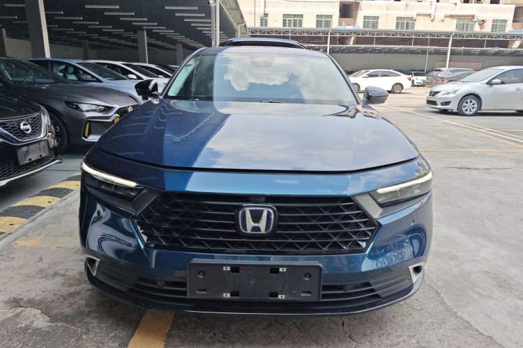 Honda Accord 2023 — фото 2