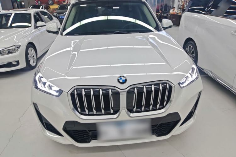 BMW X1 2023 — 2