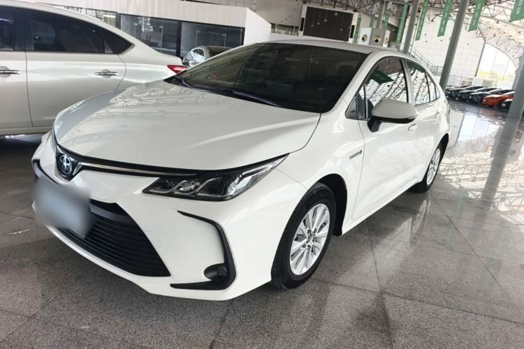 Toyota Corolla 2022 — фото 1
