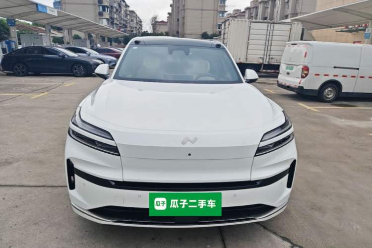 Onvo Luxeed L90 2025 — 2