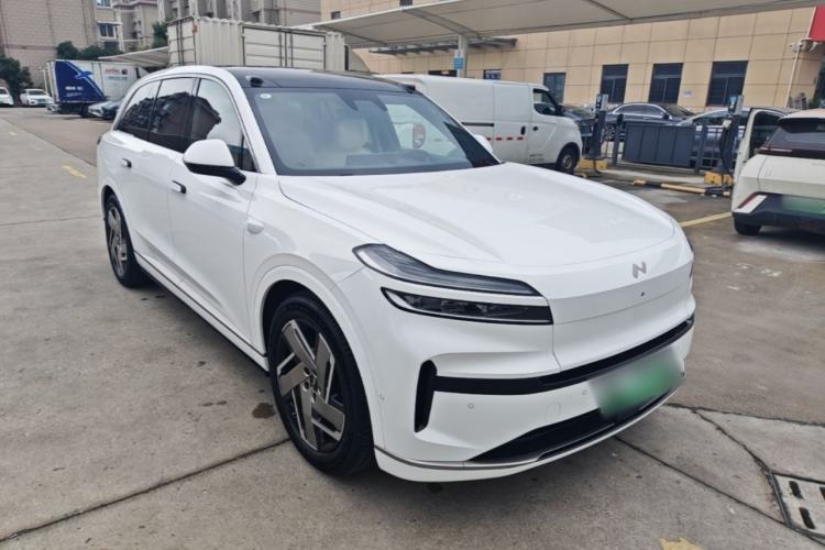 Onvo Luxeed L90 2025 — 3