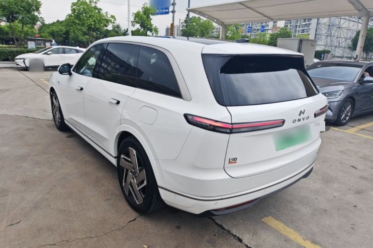 Onvo Luxeed L90 2025 — 4