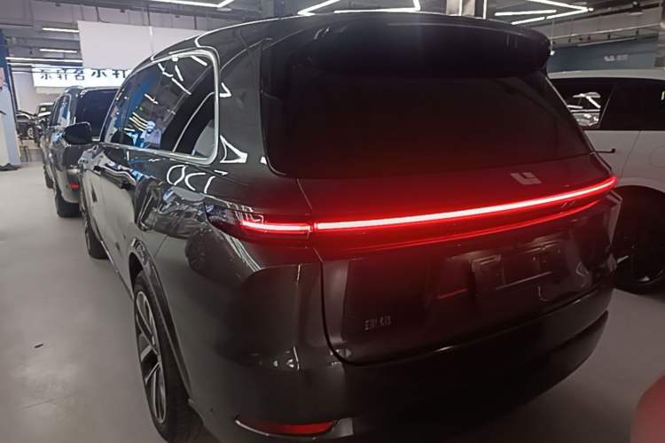 Li Auto L9 2022 — 4