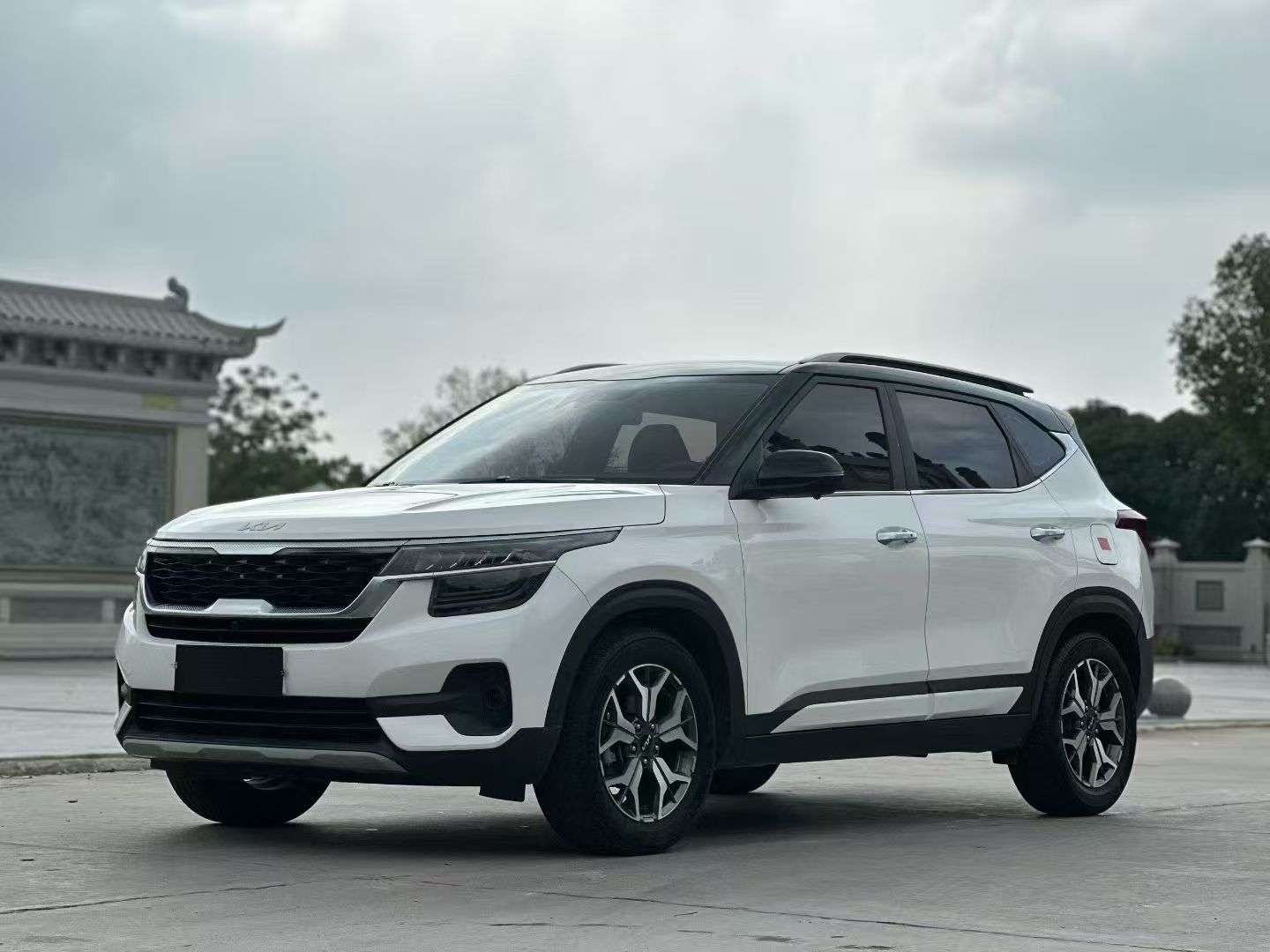 Kia KX3 2021 — фото 1