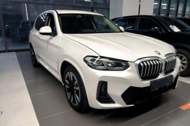 BMW iX3 2022 — фото 3