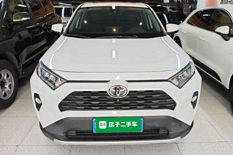 Toyota RAV4 2021 — 2