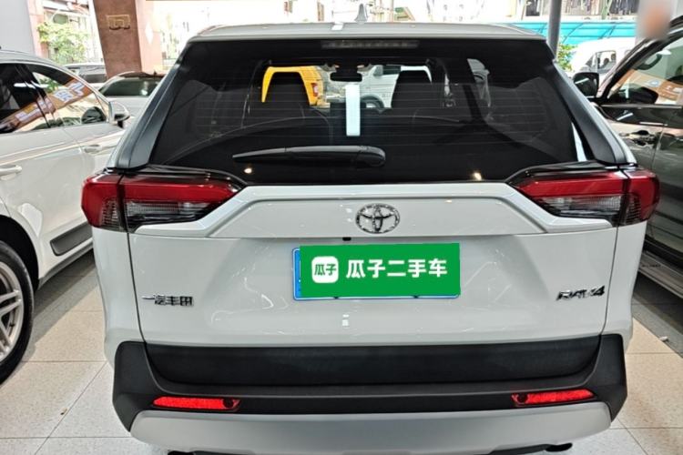 Toyota RAV4 2021 — 5