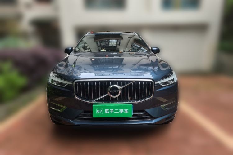 Volvo XC60 2021 — 2