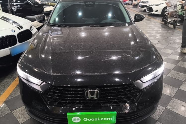 Honda Accord 2025 — 2