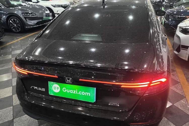 Honda Accord 2025 — 5