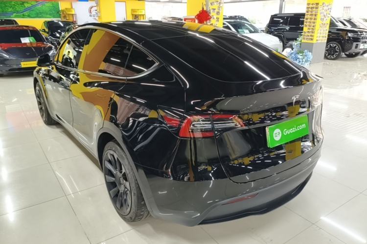 Tesla Model Y 2022 — 4