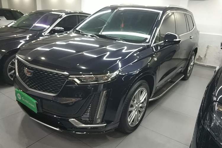 Cadillac XT6 2022 — фото 1