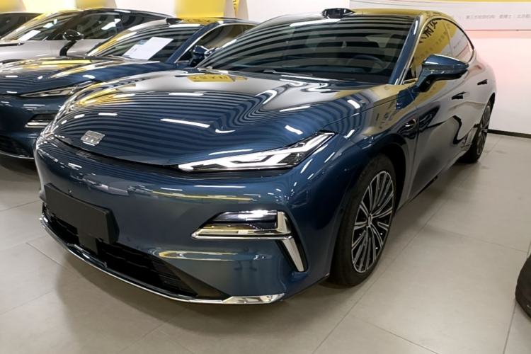 Geely Galaxy 8 2025 — фото 1
