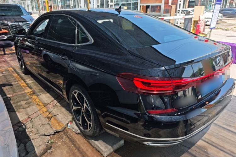 Volkswagen Passat 2023 — 4