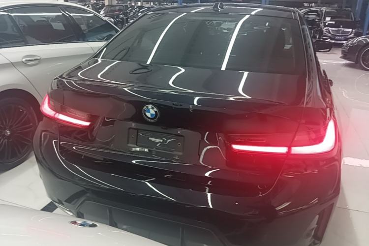 BMW 325Li 2023 — 5
