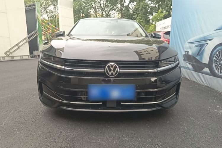 Volkswagen Magotan 2024 — 2