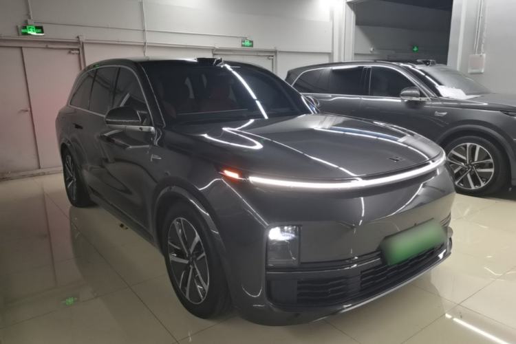 Li Auto L8 2024 — 3