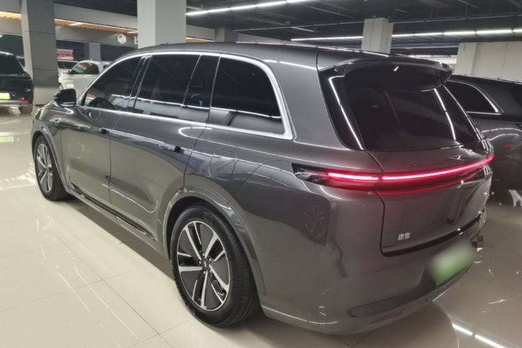 Li Auto L8 2024 — 4