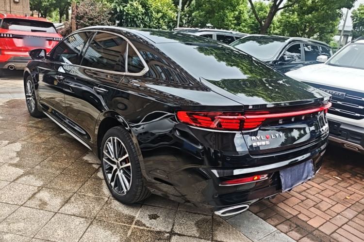 Geely Preface 2023 — фото 4