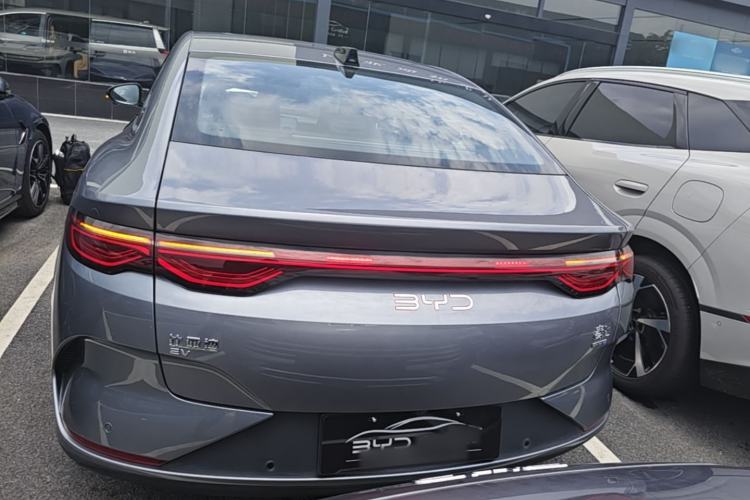 BYD Qin L 2025 — фото 5
