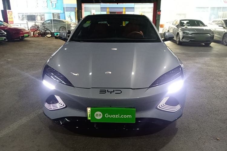 BYD Seal 2025 — 2