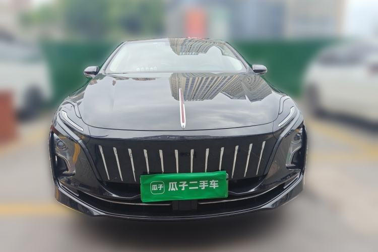 Hongqi E-QM5 2023 — 2