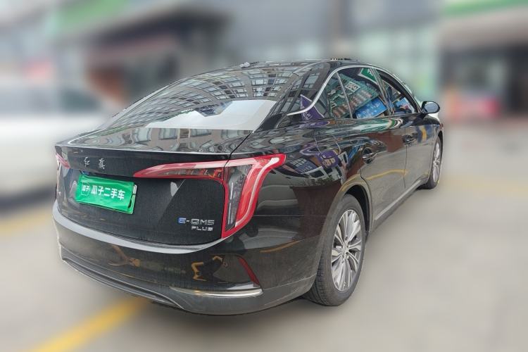 Hongqi E-QM5 2023 — 4