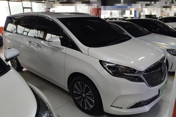 Buick GL8 2022 — 3