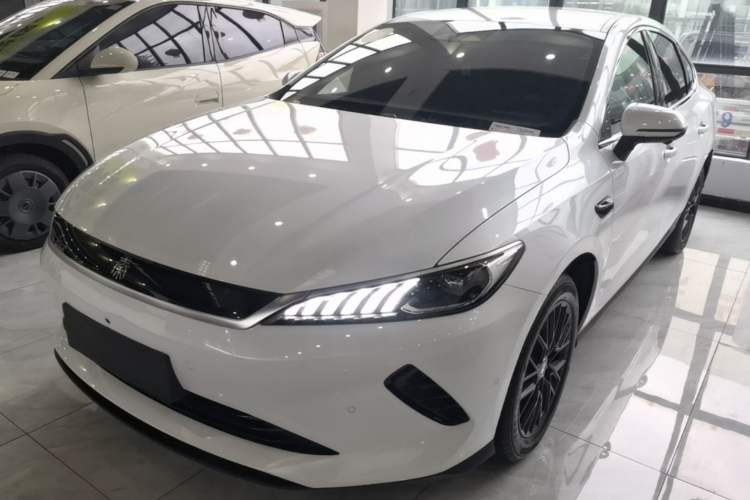 BYD Qin PLUS 2025 — фото 1